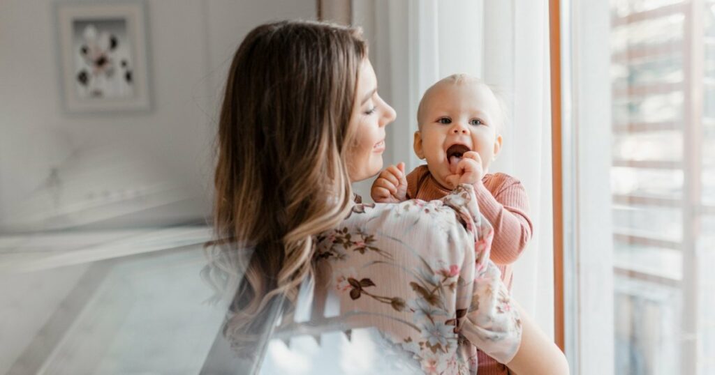 Bébé avec ça maman