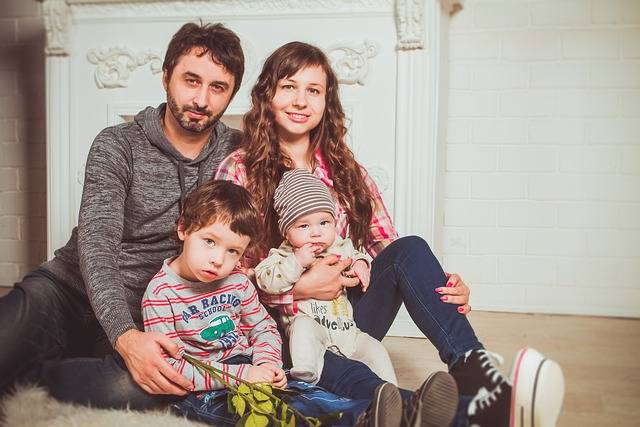 famille avec deux enfants